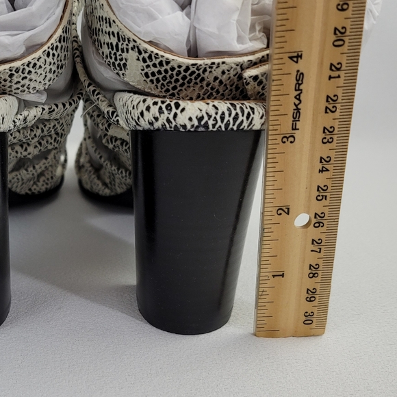 Vionic Sami Snake Print Heel Shoes Sz 9.5 - Picture 12 of 14